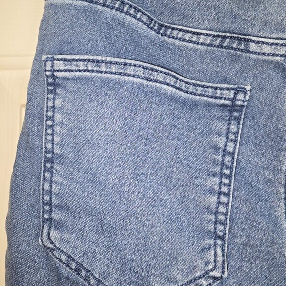 Time and Tru Denim Legging, size M (8-10) - Picture 9 of 11